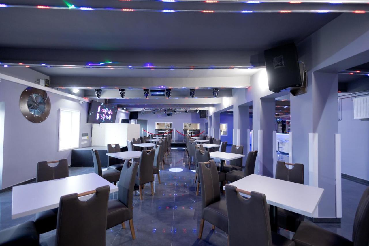 Bubble Hotel Es Rendezvenykoezpont Zalaegerszeg Extérieur photo